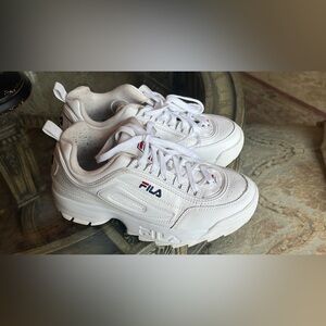 Fila Classic White Athletic Shoes women’s size 8.5